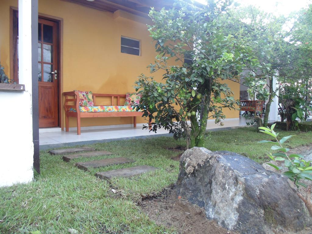 Livina Hostel Parati Esterno foto